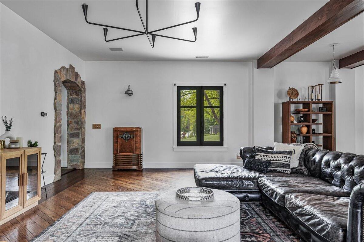 Michiana Shores, Indiana, 46360, United States, 5 Bedrooms Bedrooms, ,4 BathroomsBathrooms,Residential,For Sale,1949684