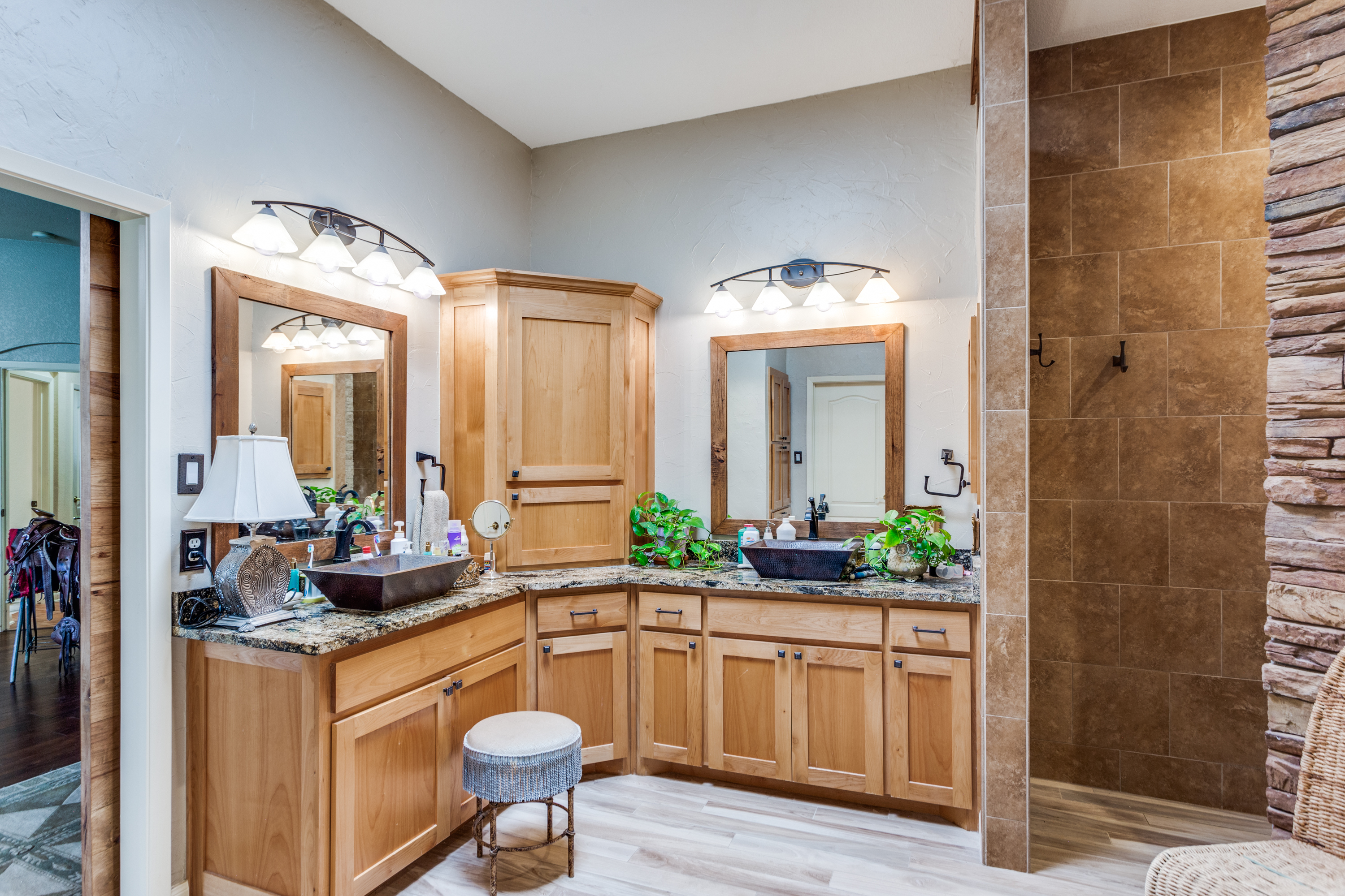  where  southwestern charm meets country elegance - 物件實景