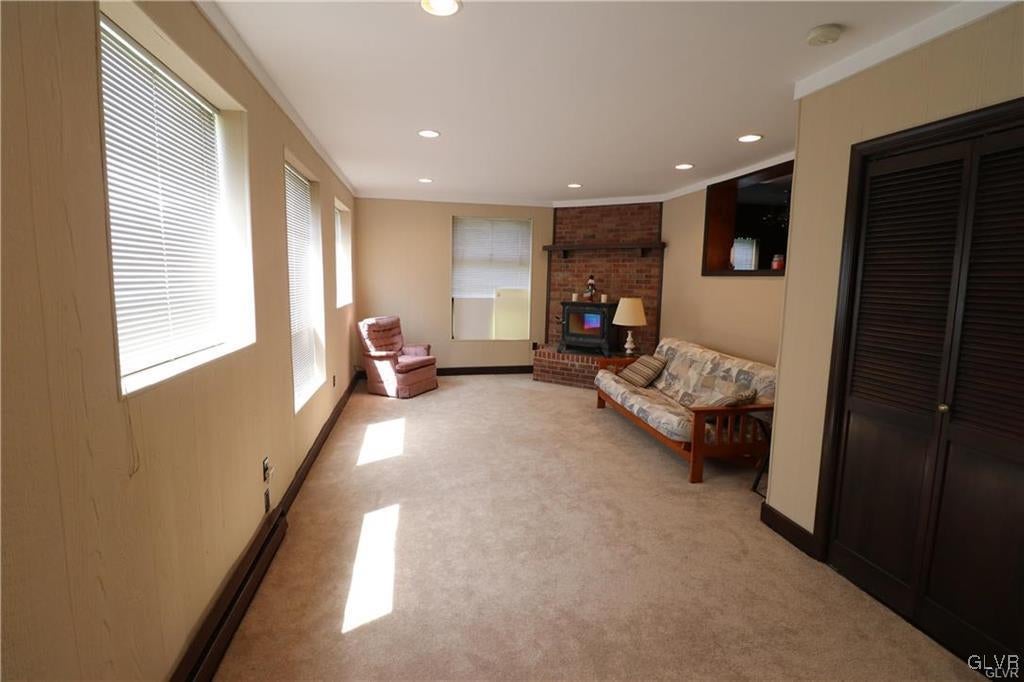Whitehall Twp, Pennsylvania, 18052, United States, 6 Bedrooms Bedrooms, ,4 BathroomsBathrooms,Residential,For Sale,1931733
