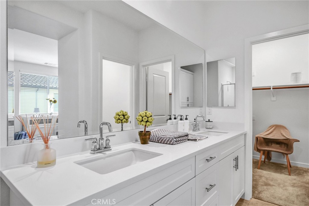 Ontario, California, 91761, United States, 2 Bedrooms Bedrooms, ,2 BathroomsBathrooms,Residential,For Sale,1983803