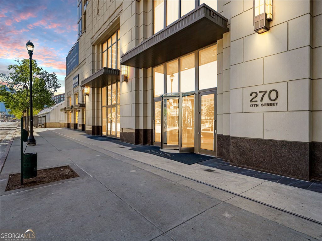 Atlanta, Georgia, 30363, United States, 2 Bedrooms Bedrooms, ,3 BathroomsBathrooms,Residential,For Sale,2012168