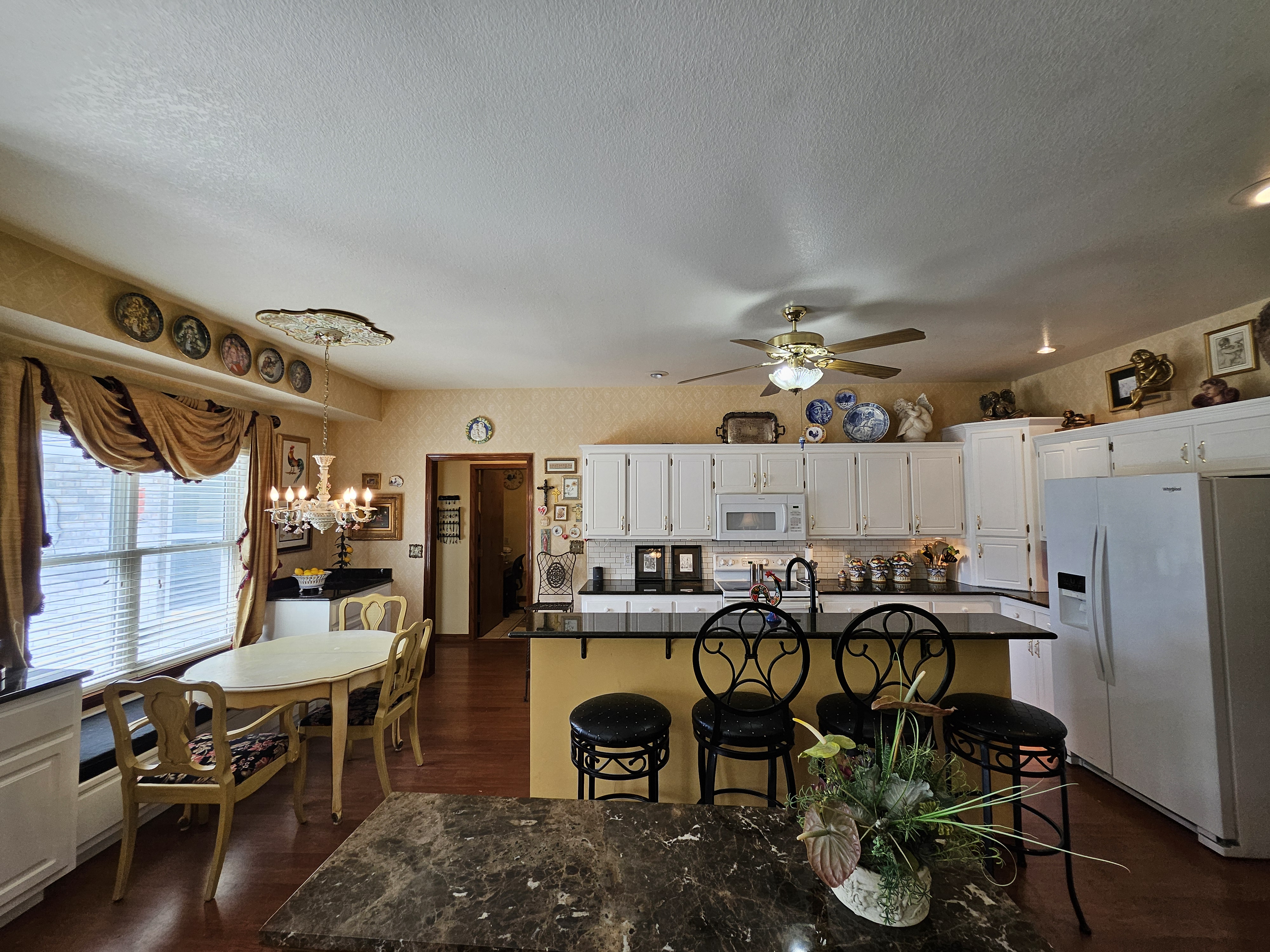 Pierce City, Missouri, 65723, United States, 5 Bedrooms Bedrooms, ,3 BathroomsBathrooms,Residential,For Sale,1975319