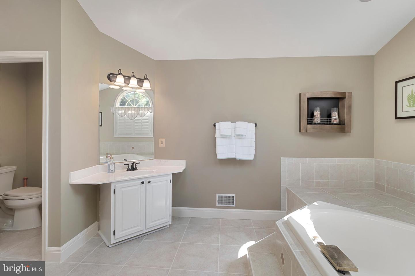 Fort Washington, Maryland, 20744, United States, 4 Bedrooms Bedrooms, ,4 BathroomsBathrooms,Residential,For Sale,1939842