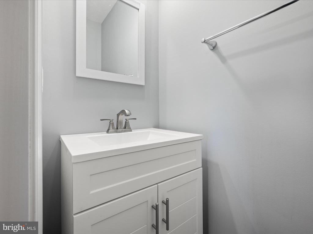 Winchester, Virginia, 22601, United States, 3 Bedrooms Bedrooms, ,3 BathroomsBathrooms,Residential,For Sale,1978922