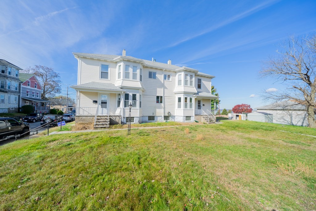 Fall River, Massachusetts, 02723, United States, 10 Bedrooms Bedrooms, ,3 BathroomsBathrooms,Residential,For Sale,1923433