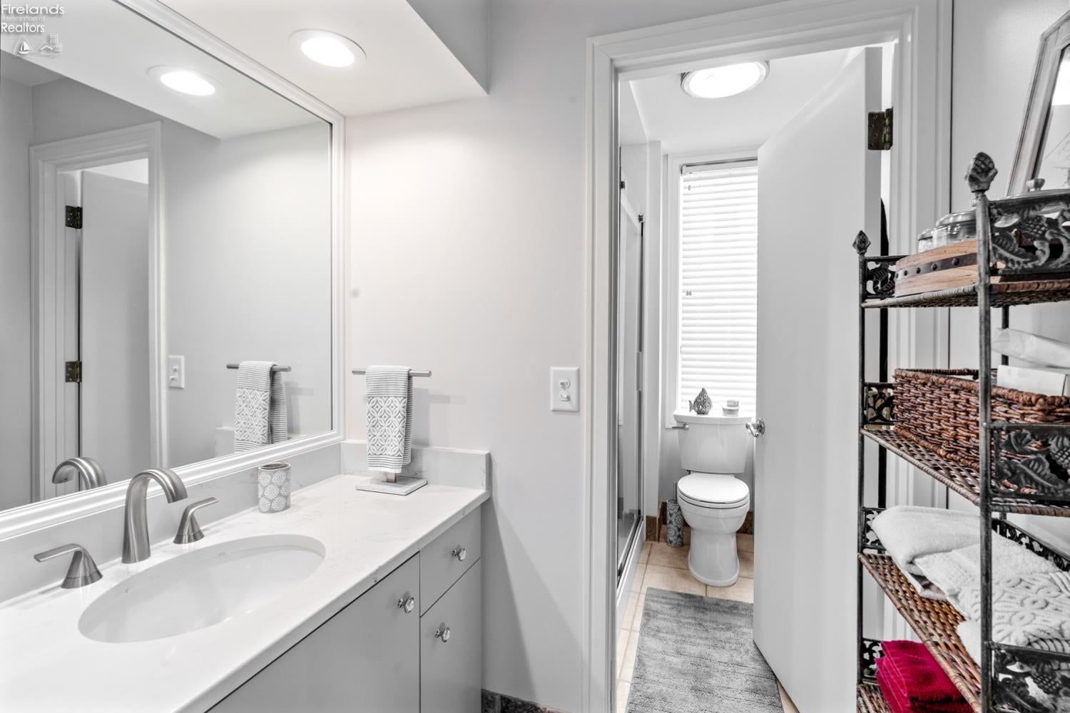 Port Clinton, Ohio, 43452-3072, United States, 2 Bedrooms Bedrooms, ,2 BathroomsBathrooms,Residential,For Sale,1915174