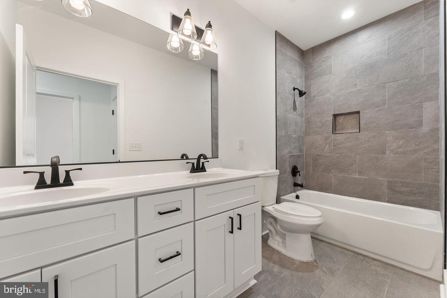 Culpeper, Virginia, 22701, United States, 3 Bedrooms Bedrooms, ,2 BathroomsBathrooms,Residential,For Sale,2001246