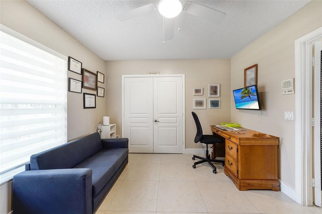 Davie, Florida, 33324, United States, 4 Bedrooms Bedrooms, ,3 BathroomsBathrooms,Residential,For Sale,1975060