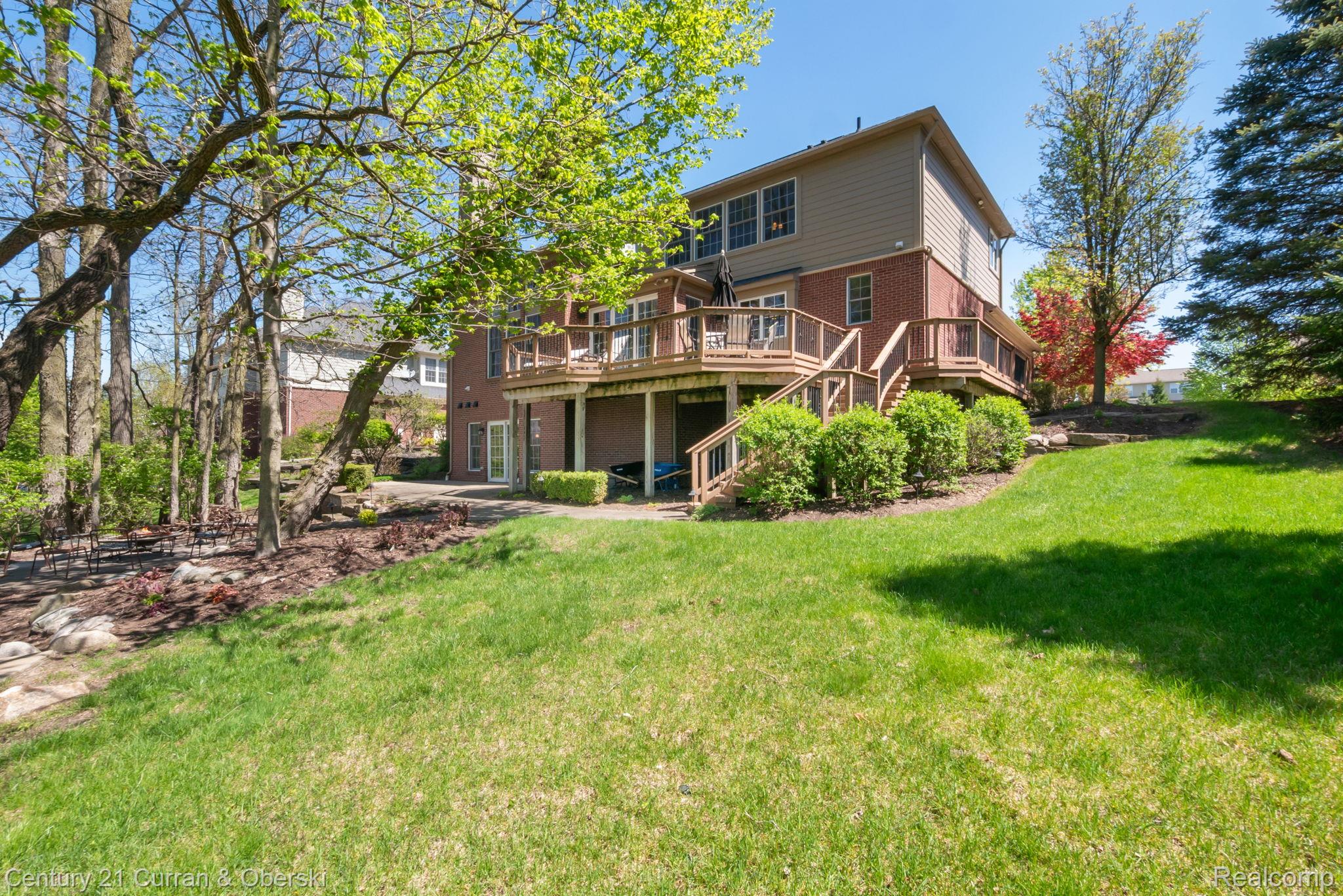 Northville, Michigan, 48168, United States, 5 Bedrooms Bedrooms, ,6 BathroomsBathrooms,Residential,For Sale,2048857