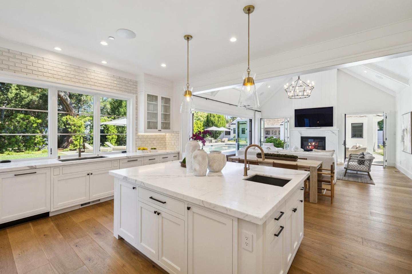 Atherton, California, 94027, United States, 8 Bedrooms Bedrooms, ,11 BathroomsBathrooms,Residential,For Sale,1942052