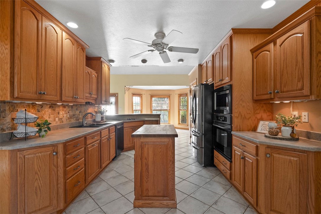 Cranberry Twp, Pennsylvania, 16066, United States, 4 Bedrooms Bedrooms, ,3 BathroomsBathrooms,Residential,For Sale,1947060