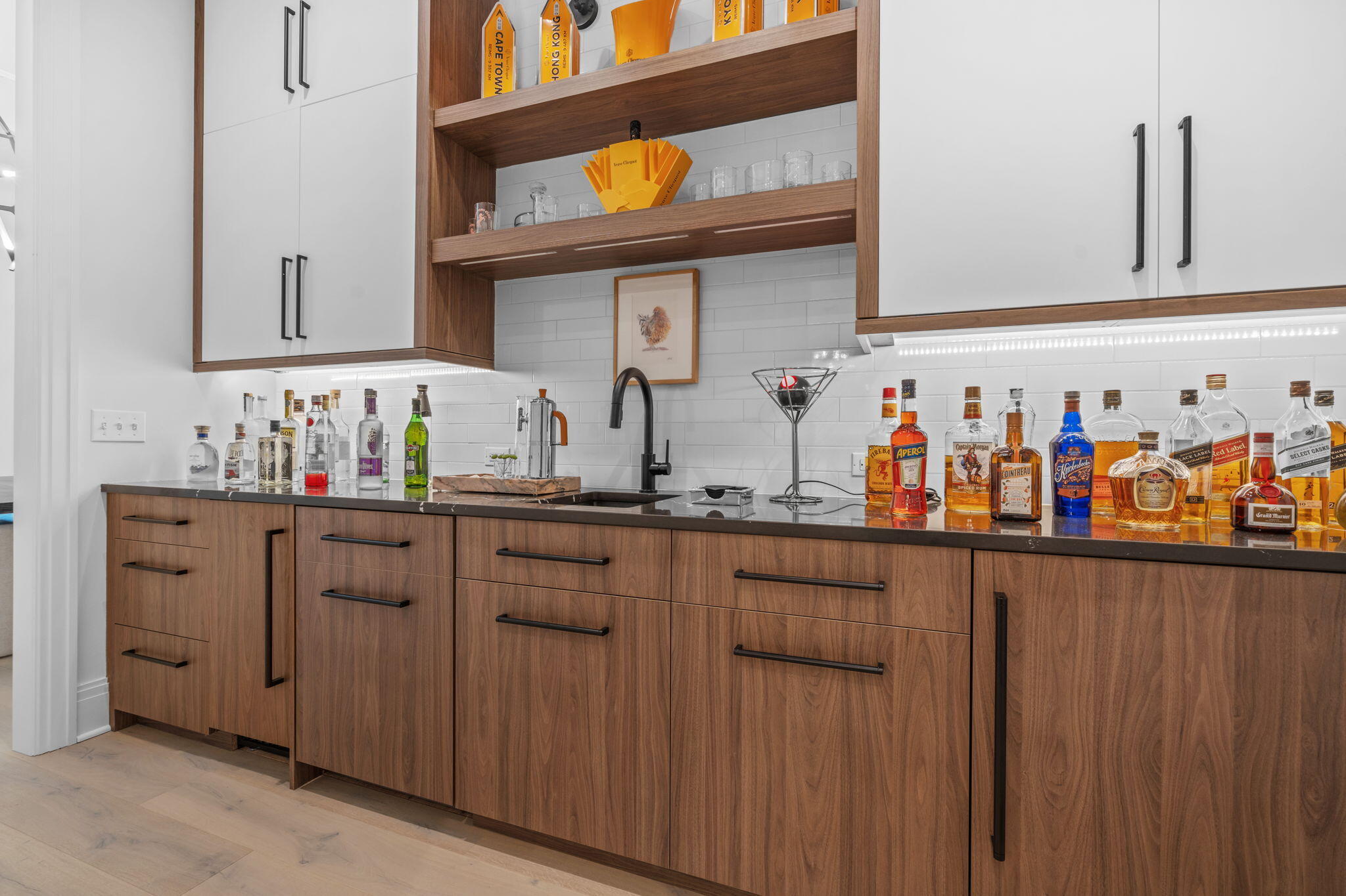 Saugatuck, Michigan, 49453, United States, 6 Bedrooms Bedrooms, ,6 BathroomsBathrooms,Residential,For Sale,1974414