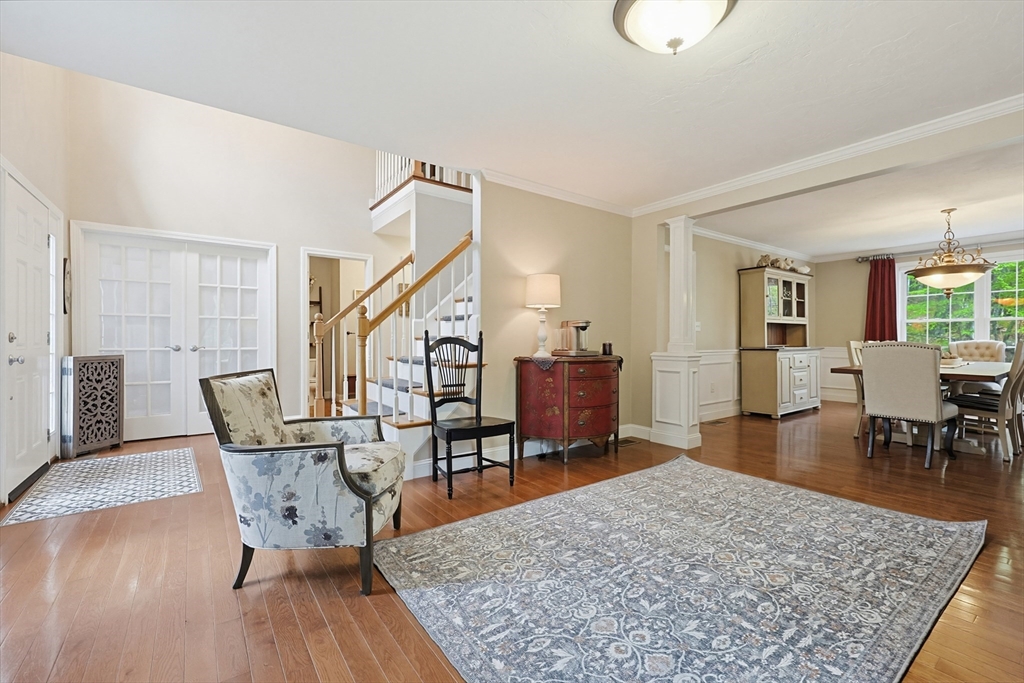Northbridge, Massachusetts, 01534, United States, 4 Bedrooms Bedrooms, ,2 BathroomsBathrooms,Residential,For Sale,1977320