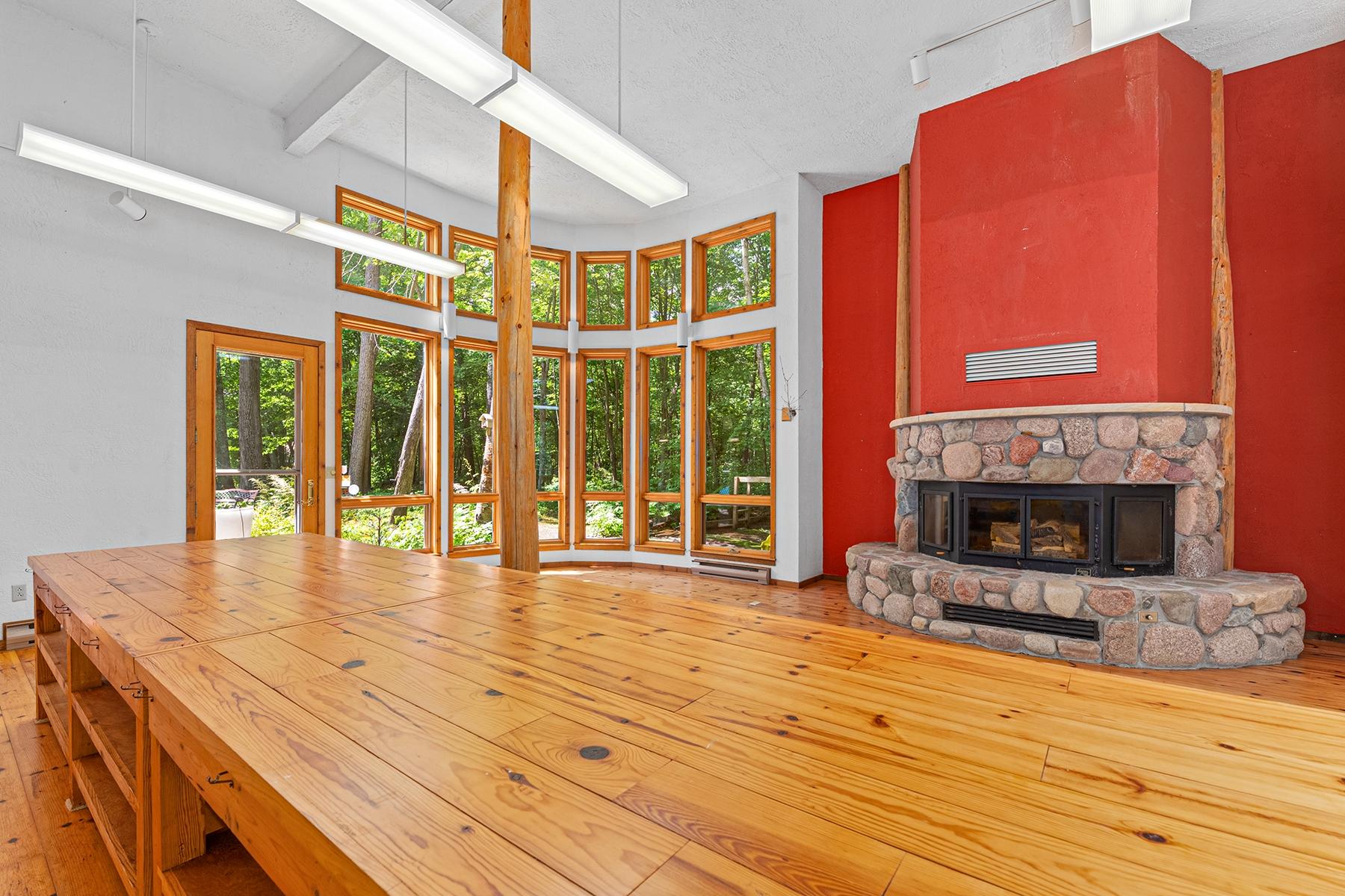 Manitowish Waters, Wisconsin, 54545, United States, 4 Bedrooms Bedrooms, ,3 BathroomsBathrooms,Residential,For Sale,1974750