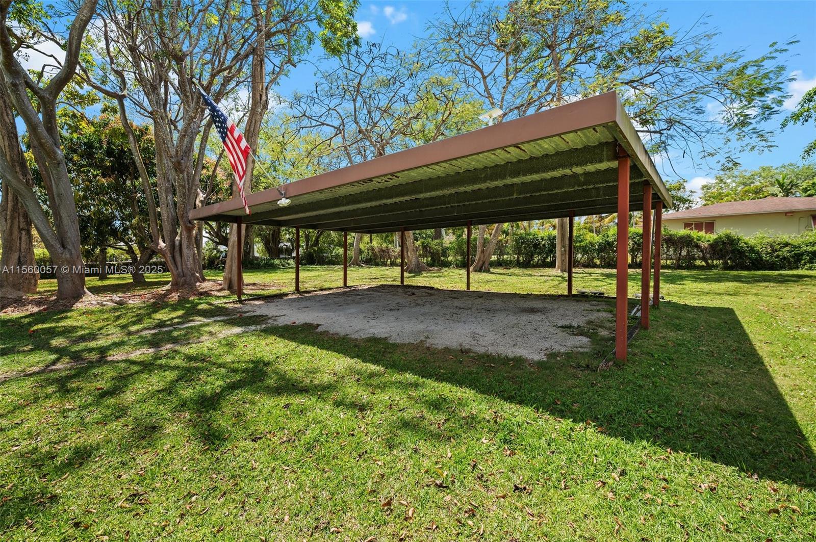 Pinecrest, Florida, 33156, United States, 2 Bedrooms Bedrooms, ,2 BathroomsBathrooms,Residential,For Sale,1885359