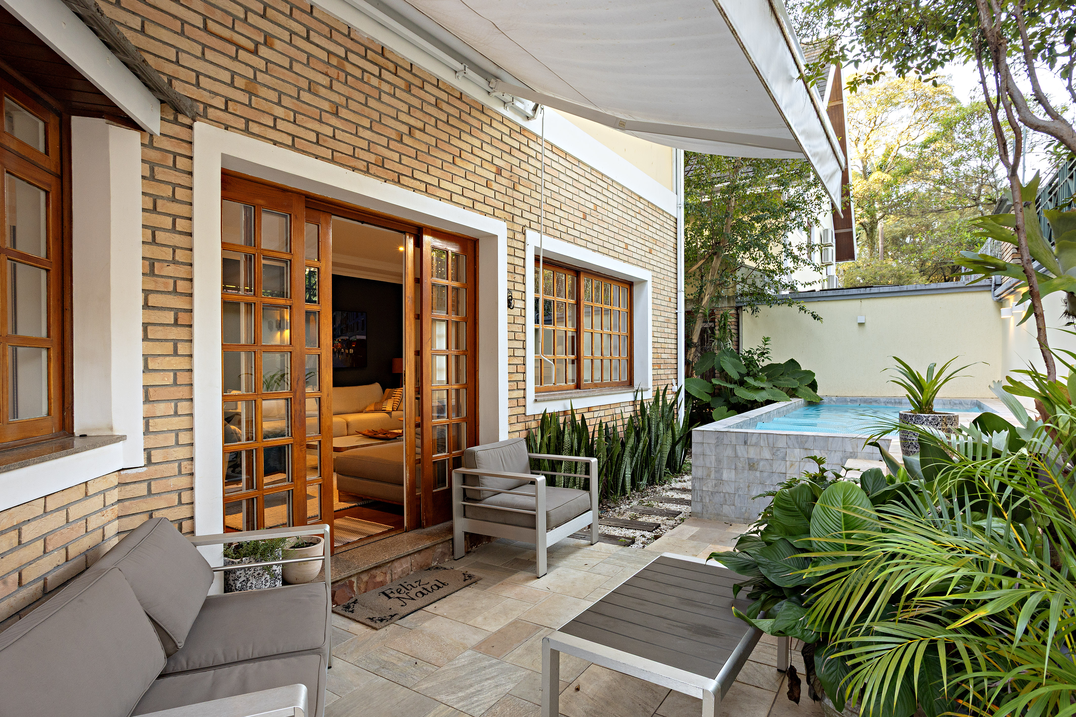  English-style residence surrounded by greenery in a gated condominium - 物件實景