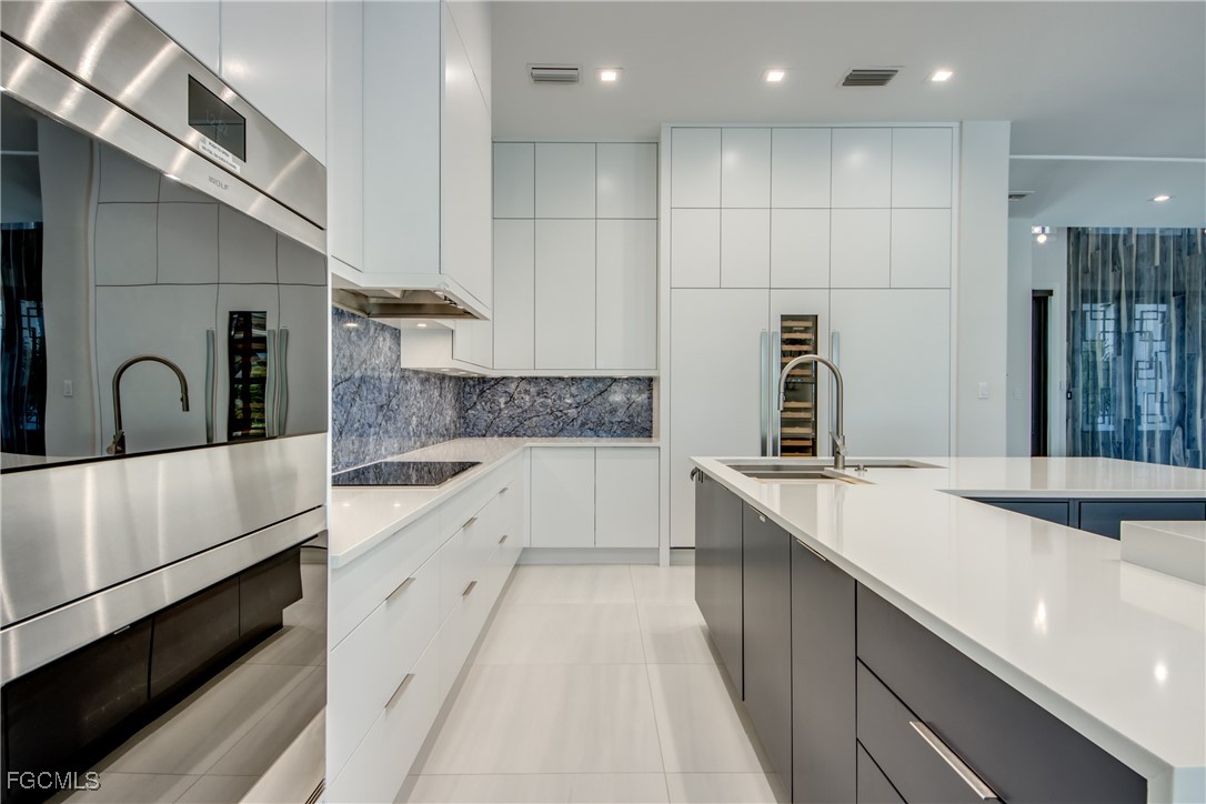 Cape Coral, Florida, 33904, United States, 5 Bedrooms Bedrooms, ,6 BathroomsBathrooms,Residential,For Sale,1979018