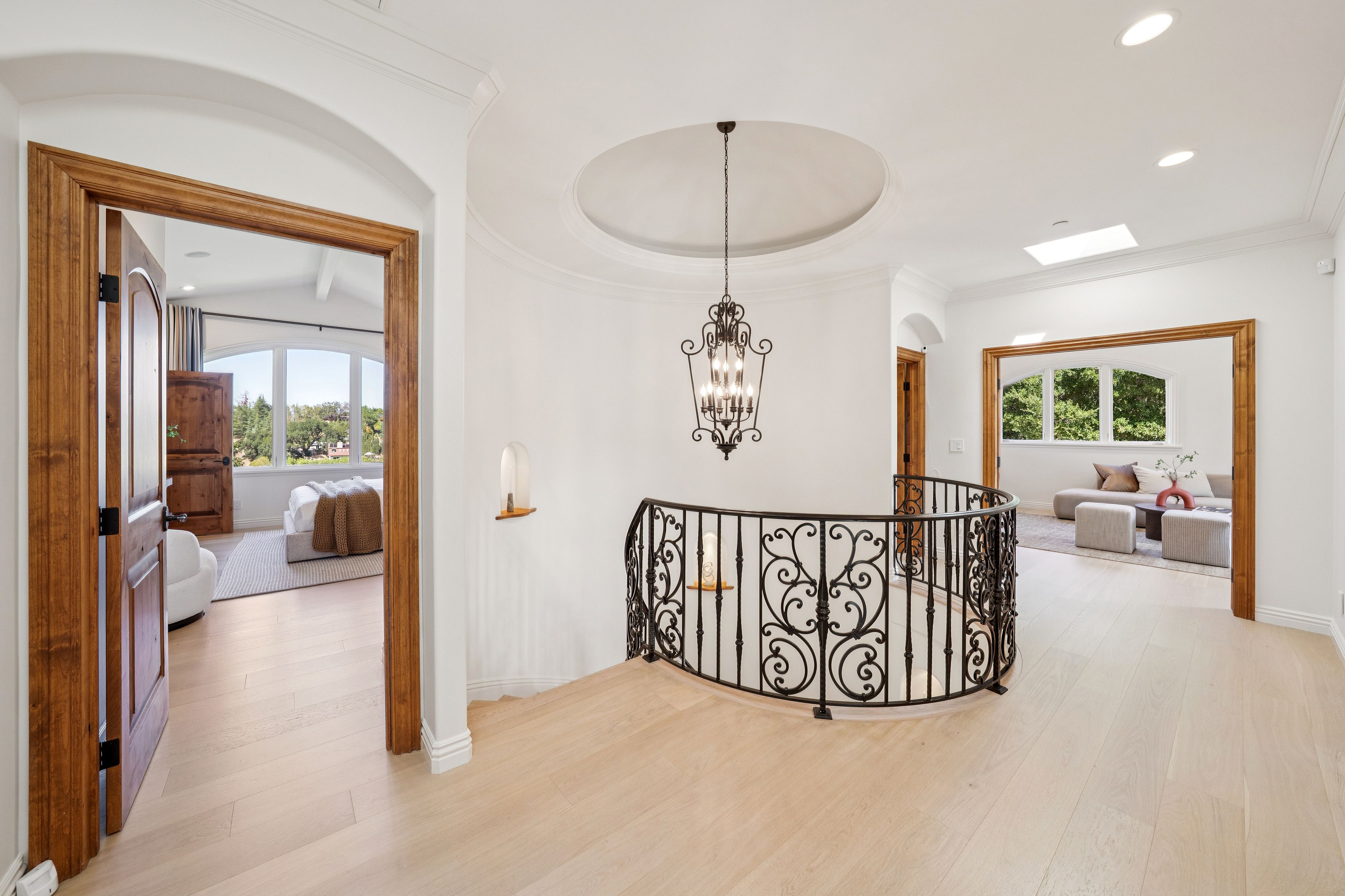  Private Mediterranean Estate with Breathtaking Views - 物件實景