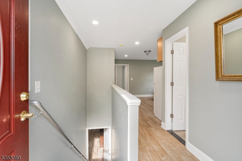 Vernon Twp., New Jersey, 07462, United States, 4 Bedrooms Bedrooms, ,2 BathroomsBathrooms,Residential,For Sale,1938631