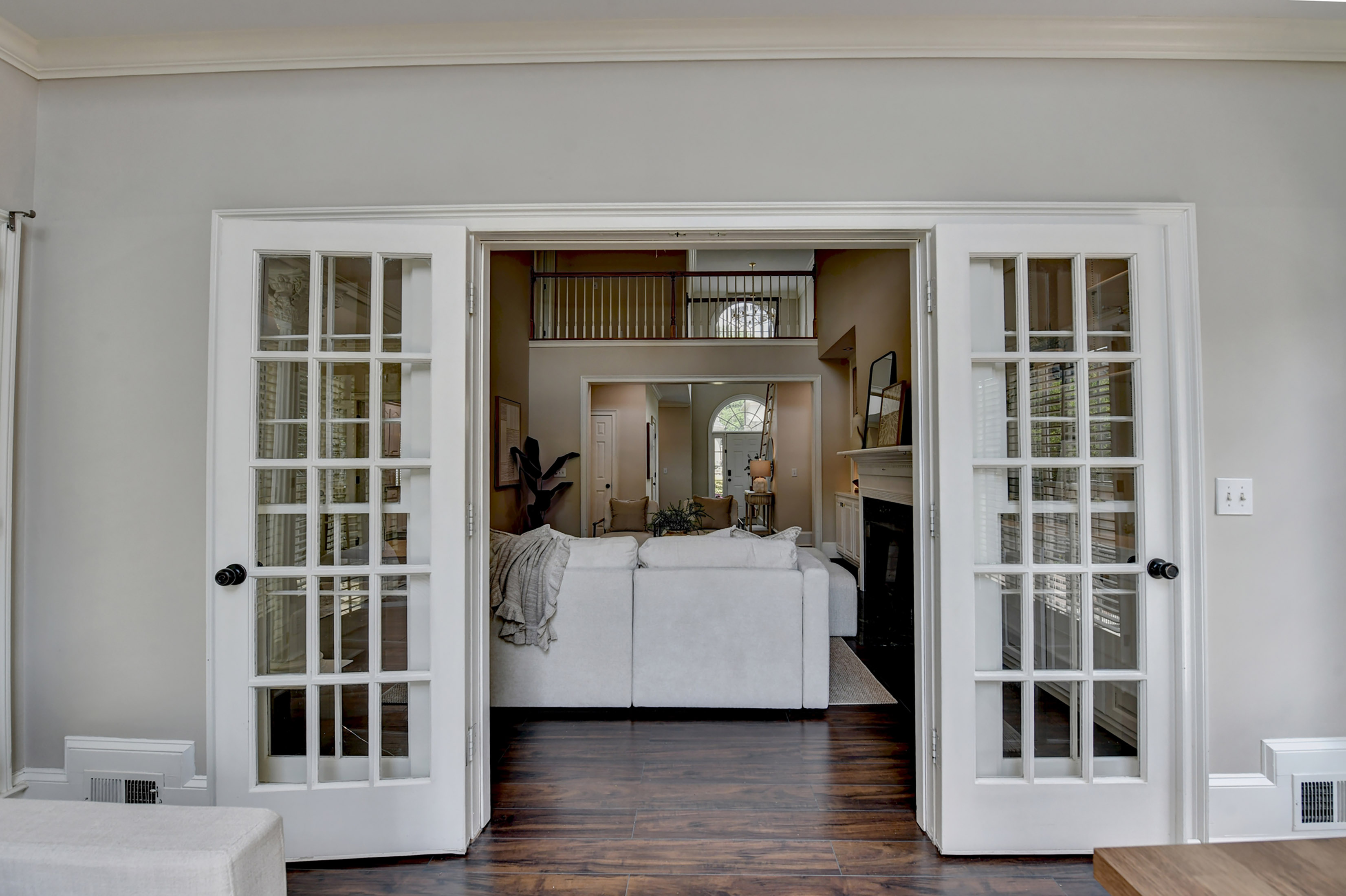  Charming Home Located In A Sought-After Swim And Tennis Community - 物件實景