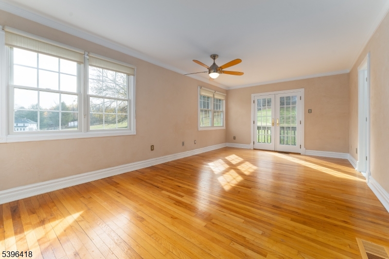 Raritan Twp., New Jersey, 08822, United States, 3 Bedrooms Bedrooms, ,2 BathroomsBathrooms,Residential,For Sale,1991179