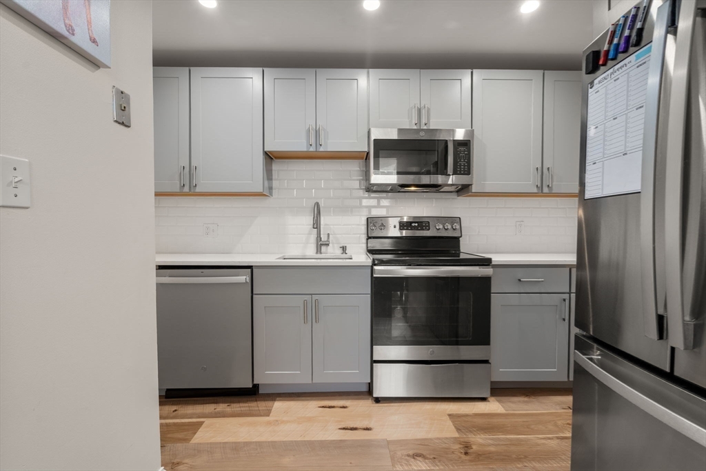 Salem, Massachusetts, 01970, United States, 3 Bedrooms Bedrooms, ,3 BathroomsBathrooms,Residential,For Sale,1927367