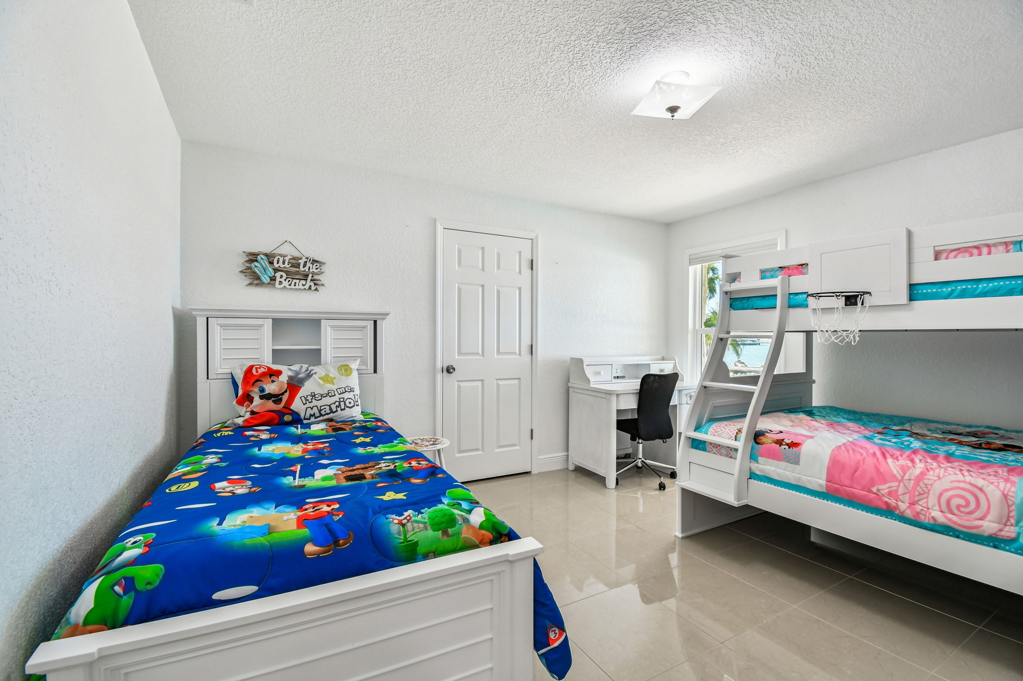 Madeira Beach, Florida, 33708, United States, 6 Bedrooms Bedrooms, ,6 BathroomsBathrooms,Residential,For Sale,1975666