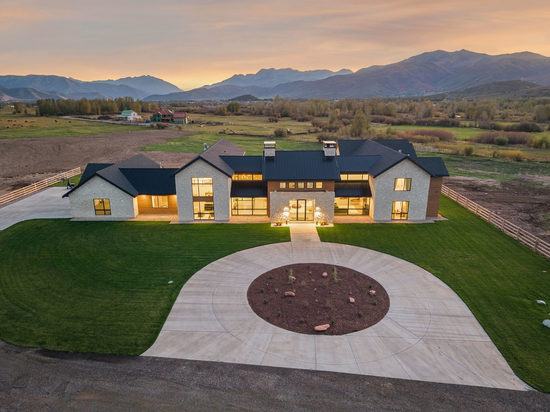  A Modern Estate Framed by Mount Timpanogos - 物件實景