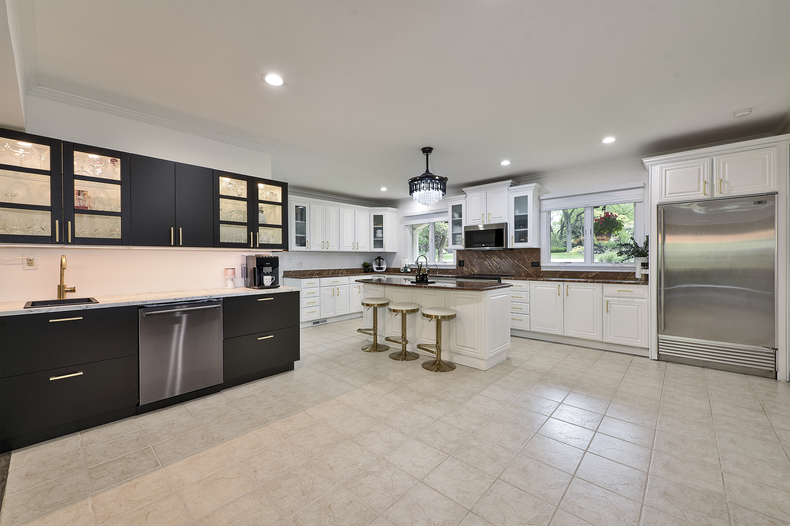 Inverness, Illinois, 60067, United States, 6 Bedrooms Bedrooms, ,7 BathroomsBathrooms,Residential,For Sale,2047955