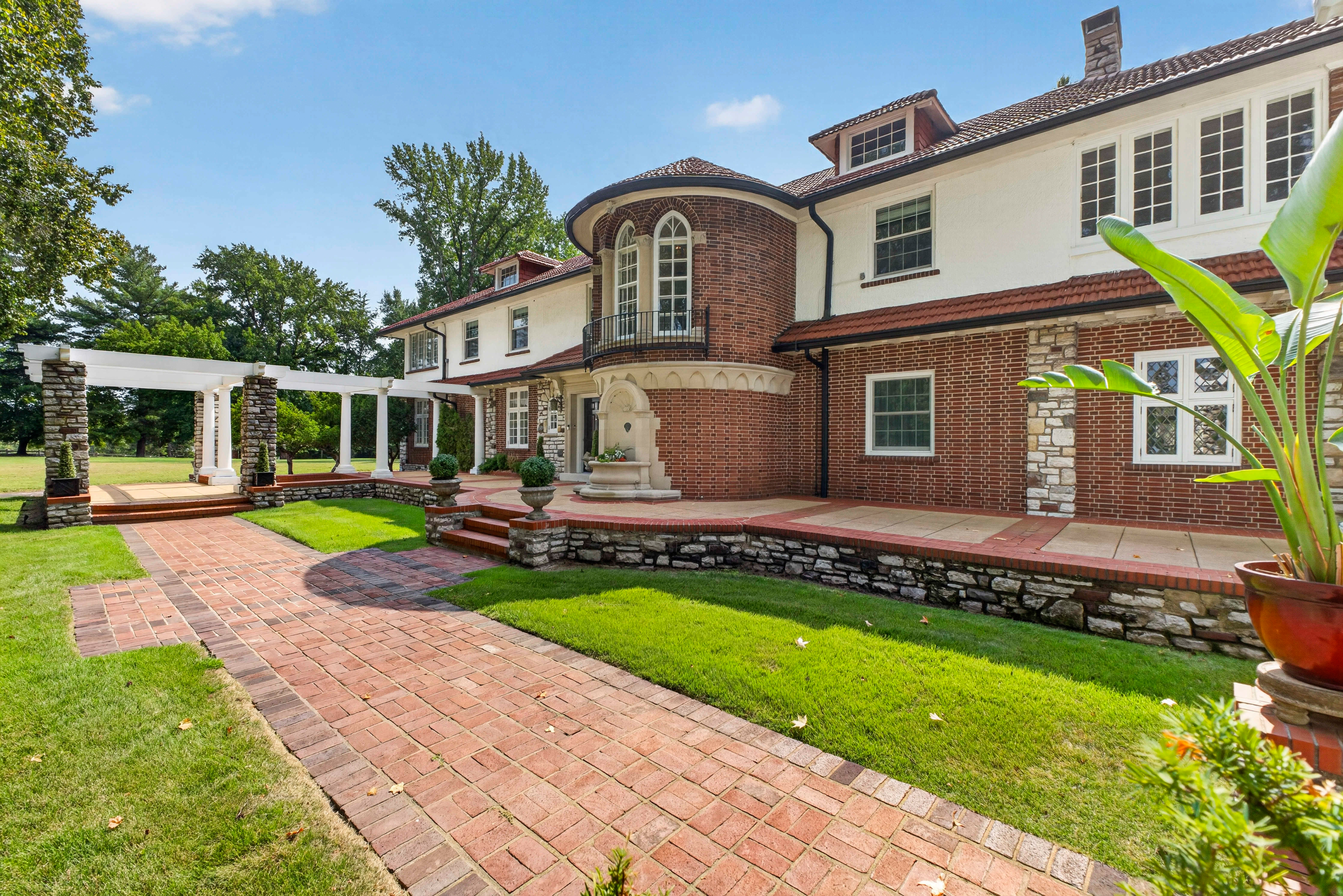  Stunning Spanish Revival Estate in Ladue - 物件實景