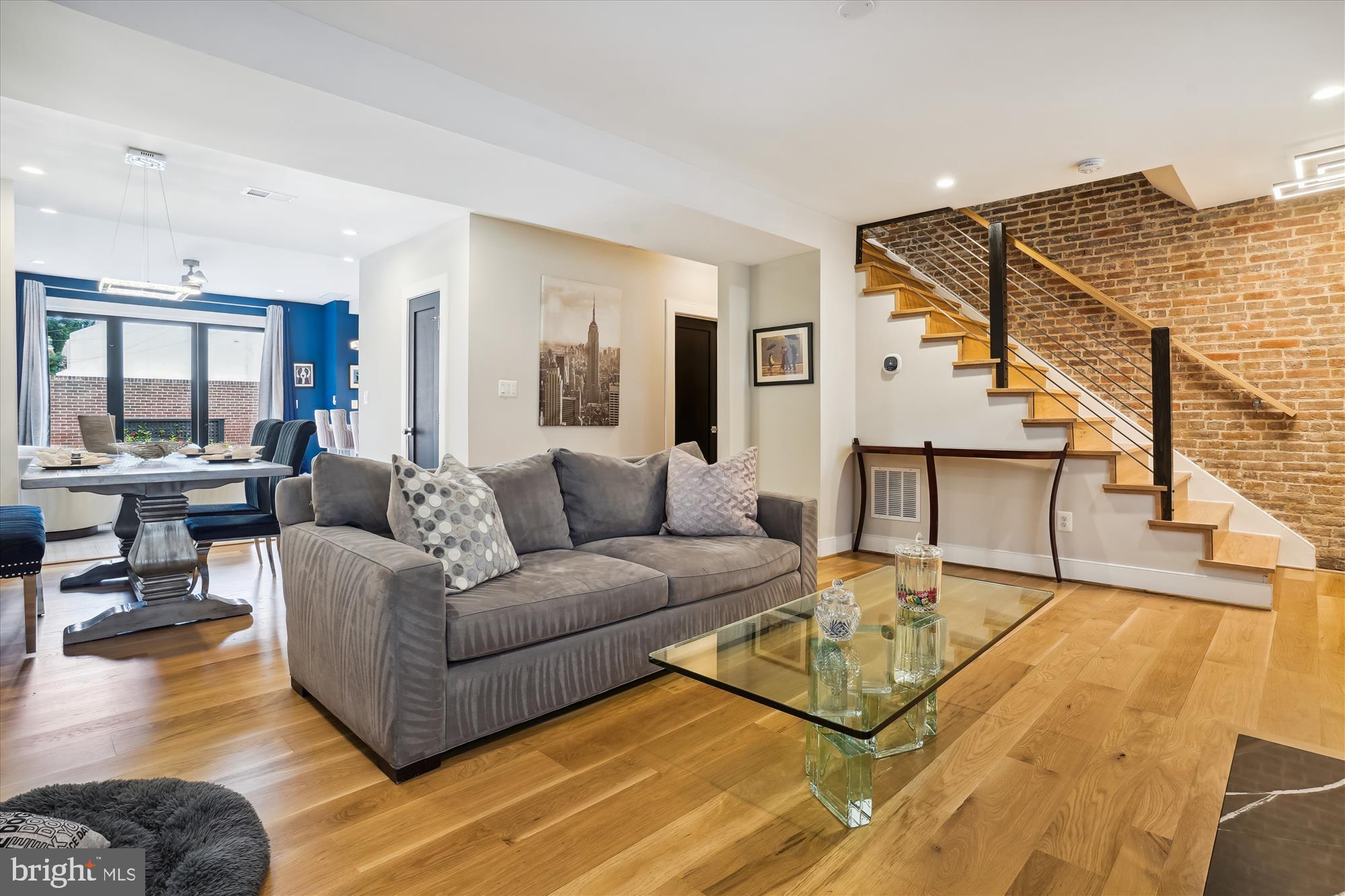 Alexandria, Virginia, 22314, United States, 3 Bedrooms Bedrooms, ,4 BathroomsBathrooms,Residential,For Sale,1936981