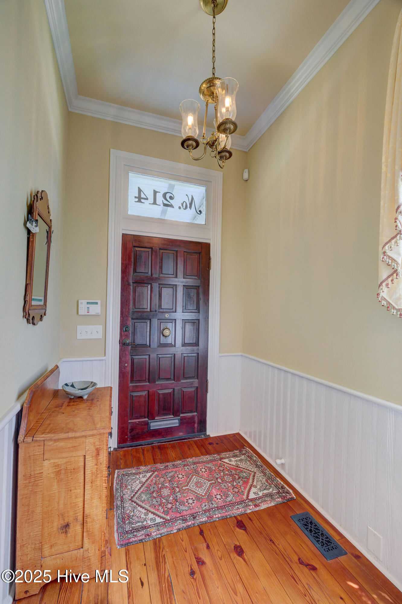 Wilmington, North Carolina, 28401, United States, 4 Bedrooms Bedrooms, ,3 BathroomsBathrooms,Residential,For Sale,1874502