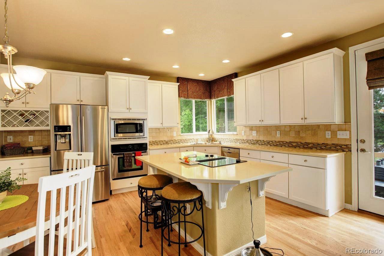 Arvada, Colorado, 80005, United States, 4 Bedrooms Bedrooms, ,2 BathroomsBathrooms,Residential,For Sale,1906341