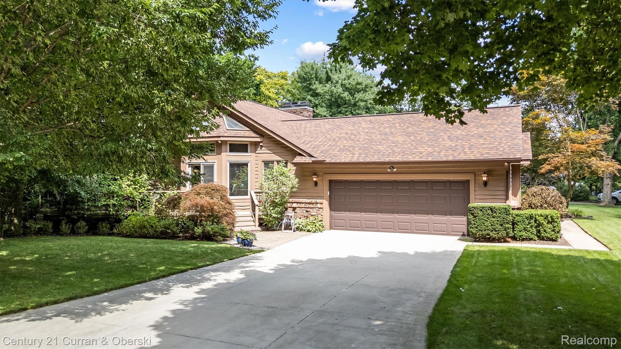 Northville, Michigan, 48167, United States, 4 Bedrooms Bedrooms, ,4 BathroomsBathrooms,Residential,For Sale,1923086