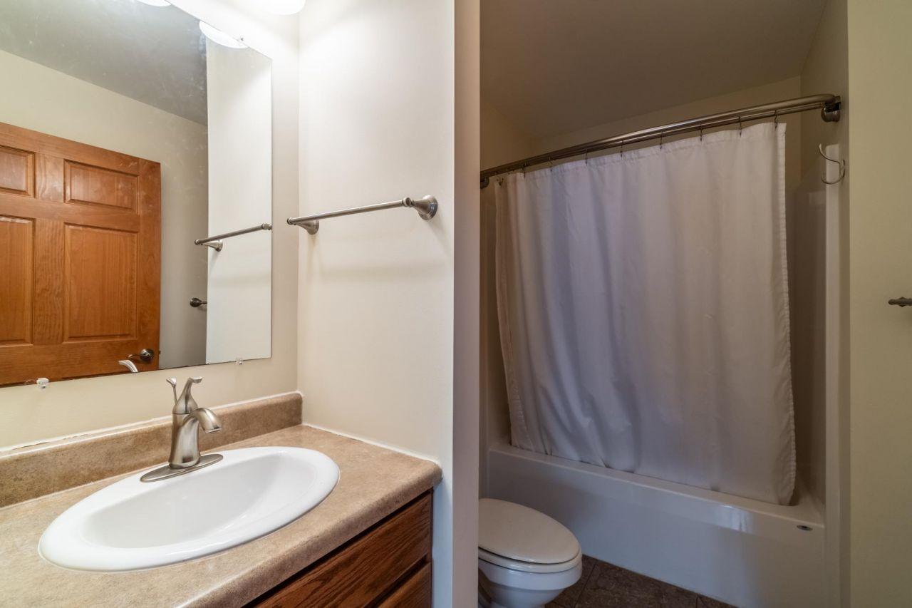 Columbia City, Indiana, 46725, United States, 6 Bedrooms Bedrooms, ,3 BathroomsBathrooms,Residential,For Sale,1827177