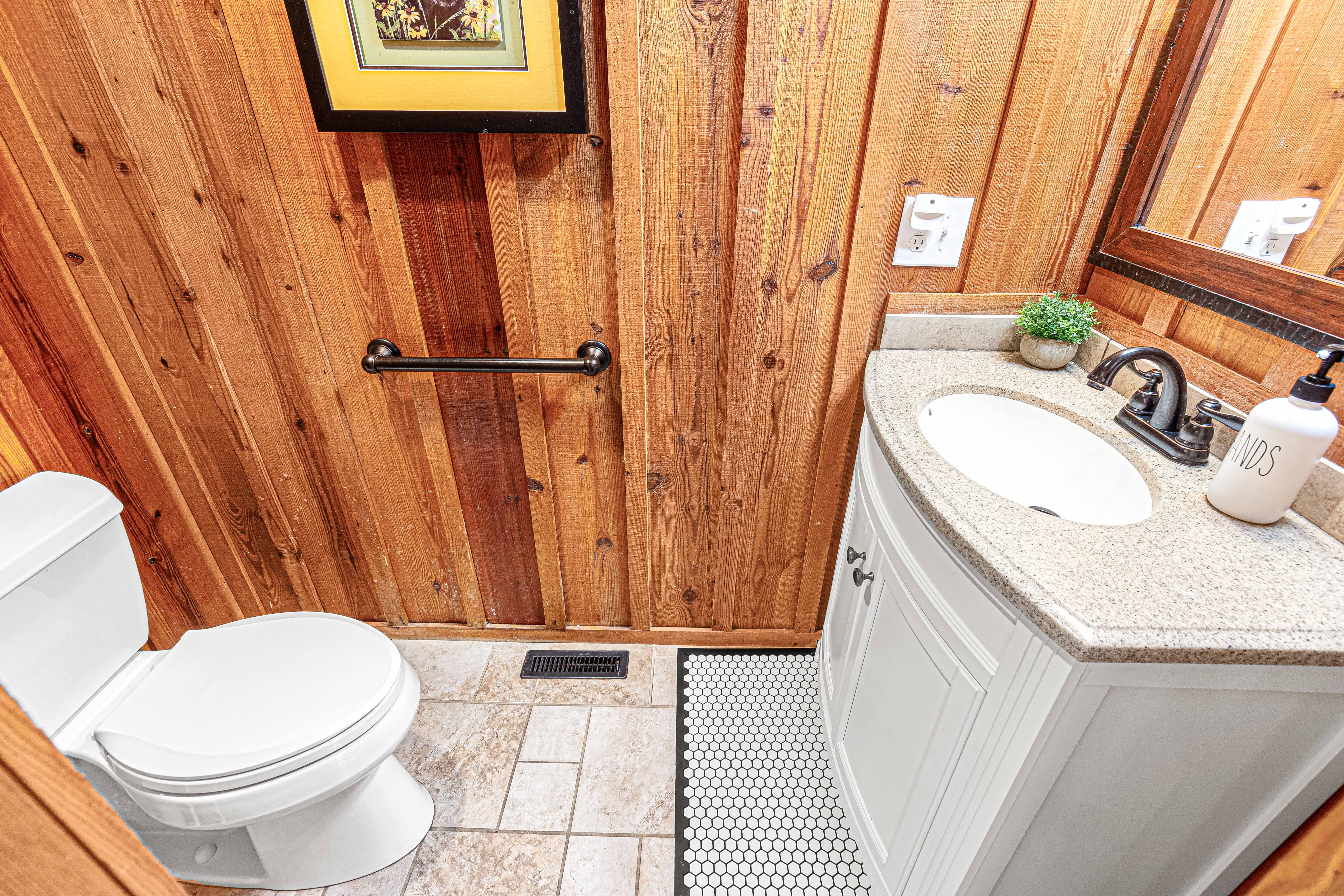 Gatlinburg, Tennessee, 37738, United States, 3 Bedrooms Bedrooms, ,4 BathroomsBathrooms,Residential,For Sale,1977450