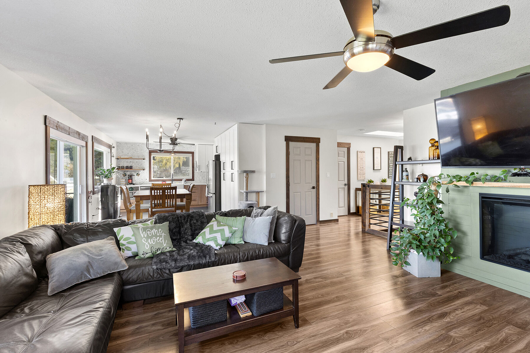  Hobby Farm in Armstrong - 物件實景