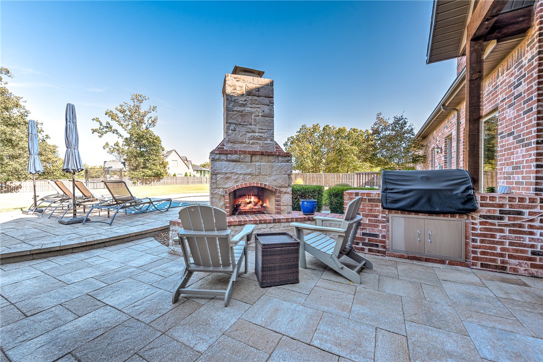 Centerton, Arkansas, 72719, United States, 5 Bedrooms Bedrooms, ,5 BathroomsBathrooms,Residential,For Sale,1992149