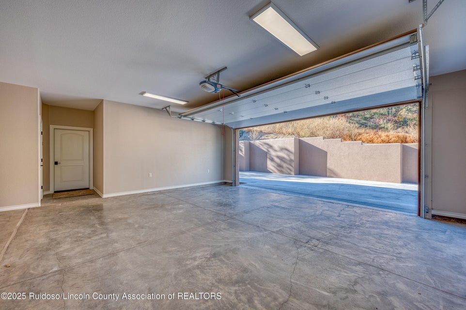 Ruidoso, New Mexico, 88345, United States, 4 Bedrooms Bedrooms, ,4 BathroomsBathrooms,Residential,For Sale,2006440