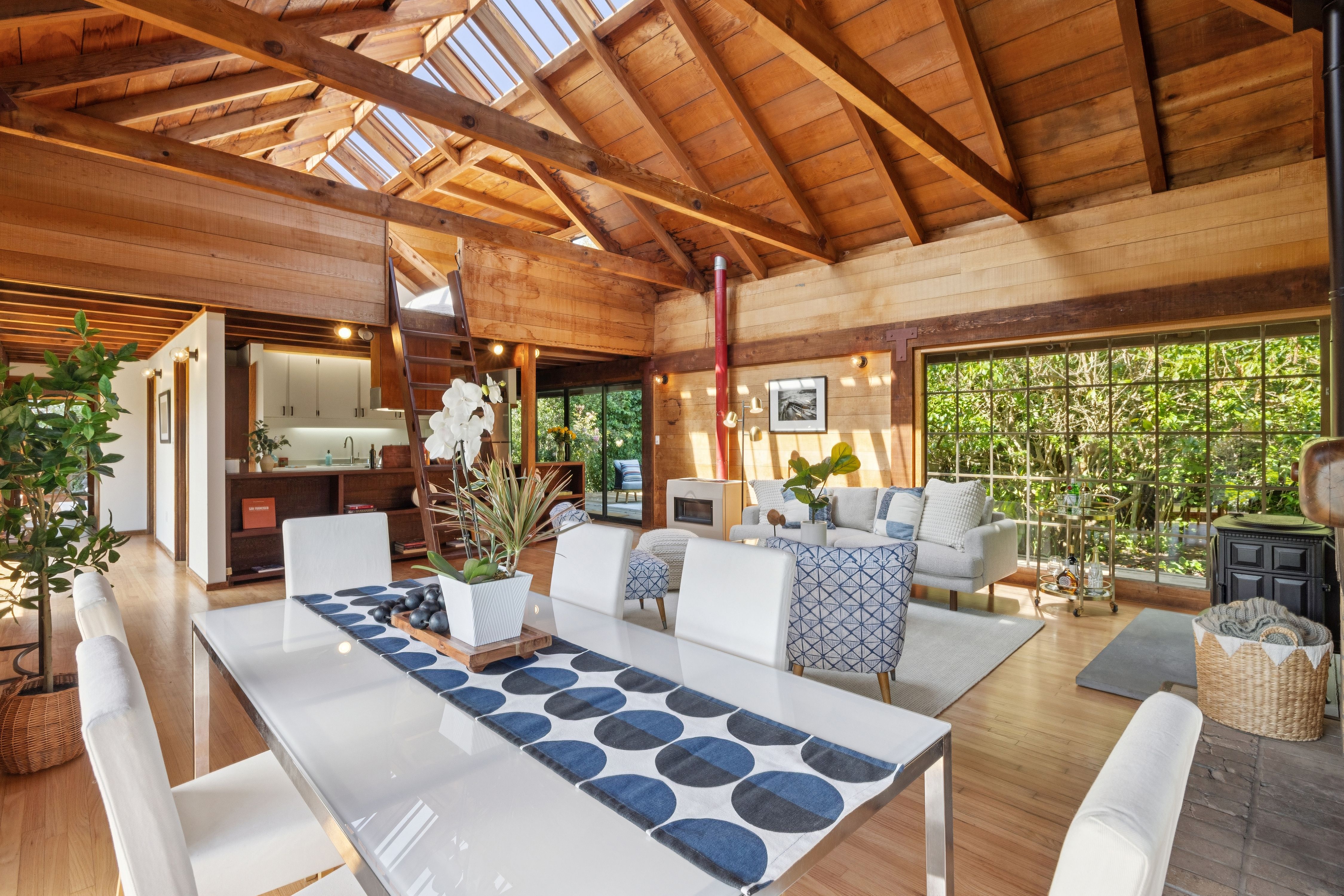  Redwood, Glass, and Companion Spaces - 物件實景