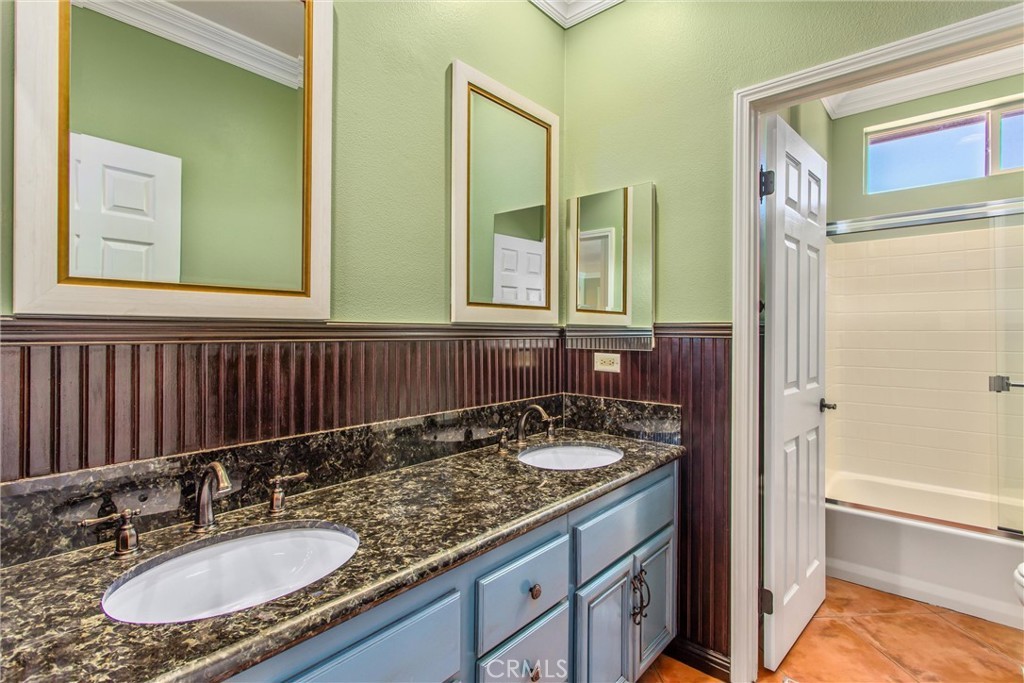 Redlands, California, 92373, United States, 4 Bedrooms Bedrooms, ,4 BathroomsBathrooms,Residential,For Sale,1979080