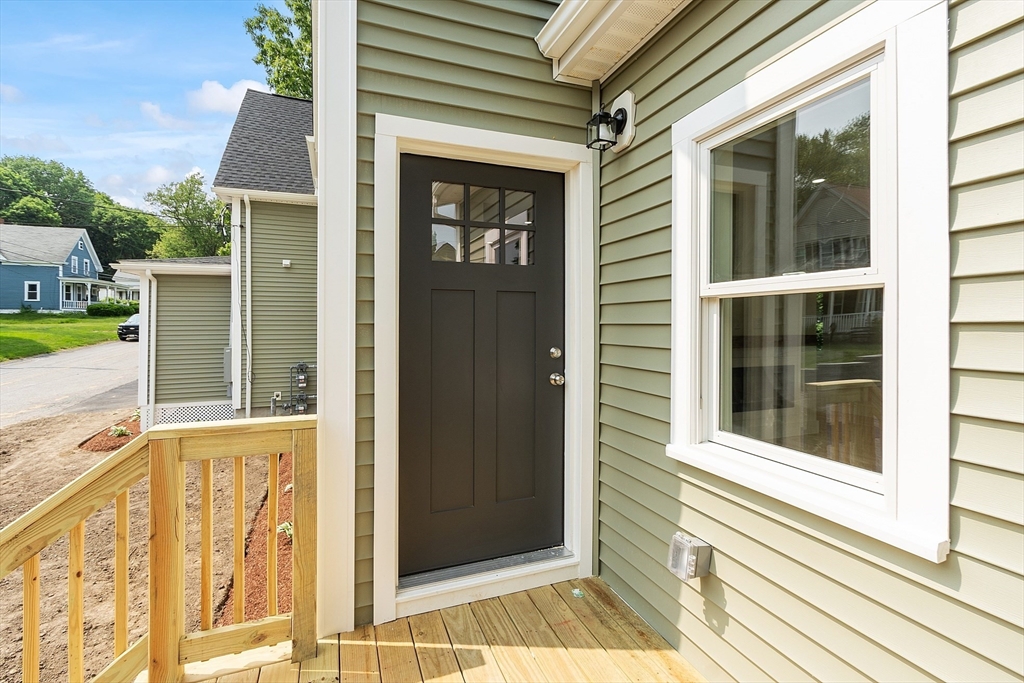 Leominster, Massachusetts, 01453, United States, 3 Bedrooms Bedrooms, ,2 BathroomsBathrooms,Residential,For Sale,1912072