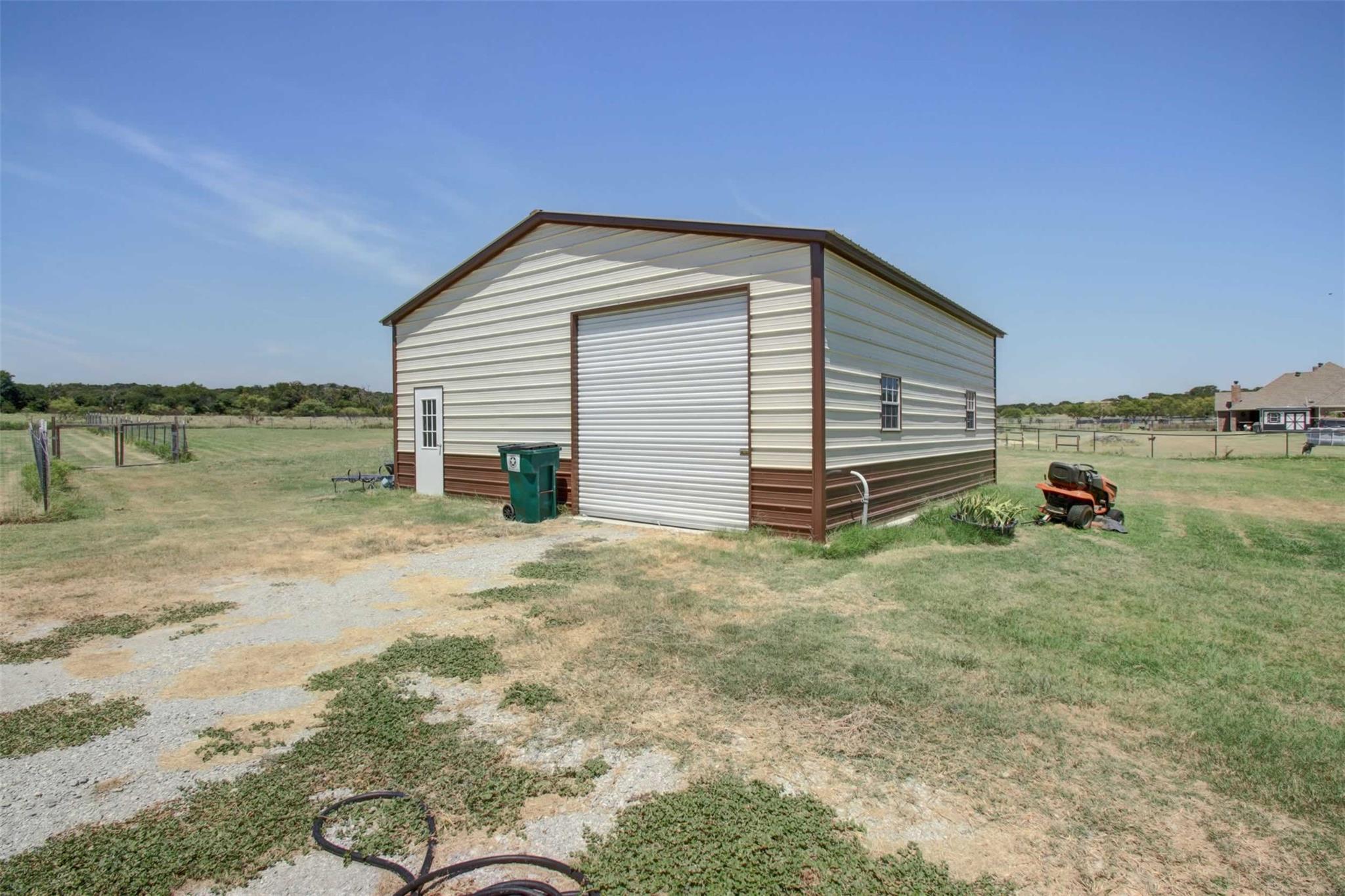 Springtown, Texas, 76082, United States, 4 Bedrooms Bedrooms, ,3 BathroomsBathrooms,Residential,For Sale,1920797