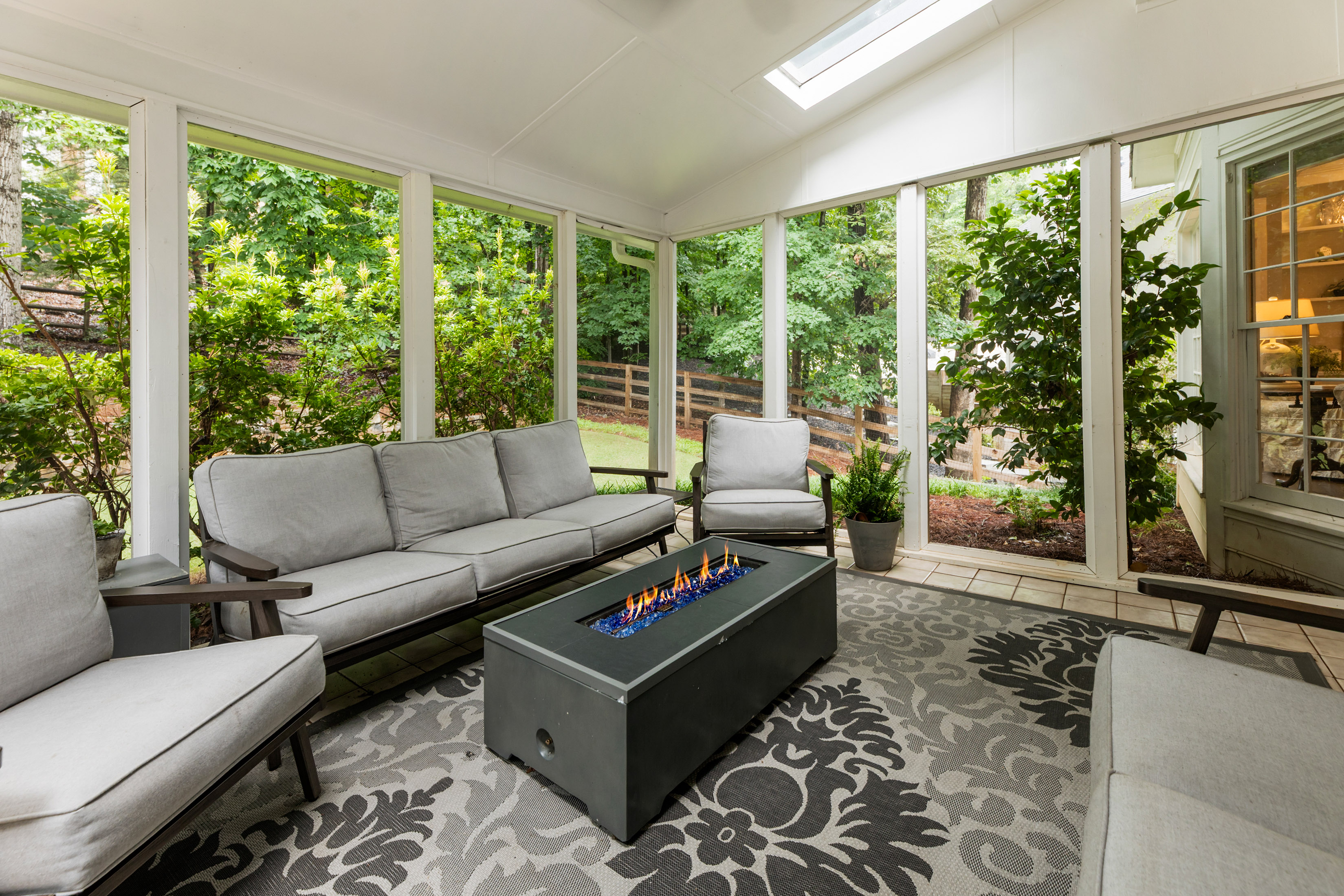  Beautifully Updated Brick Home on Quiet Cul-de-sac in Desirable Horseshoe Bend - 物件實景