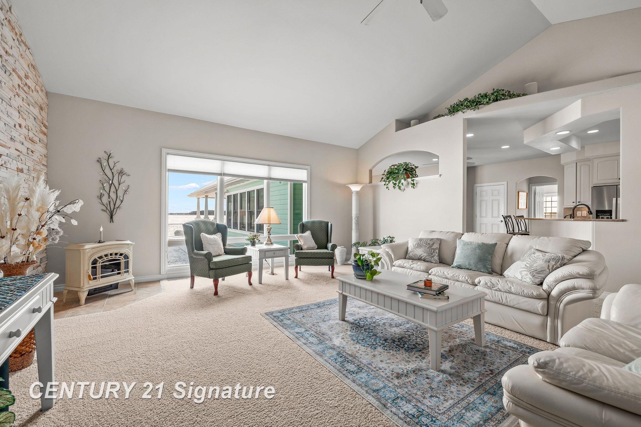 Freeland, Michigan, 48623, United States, 5 Bedrooms Bedrooms, ,4 BathroomsBathrooms,Residential,For Sale,1973671