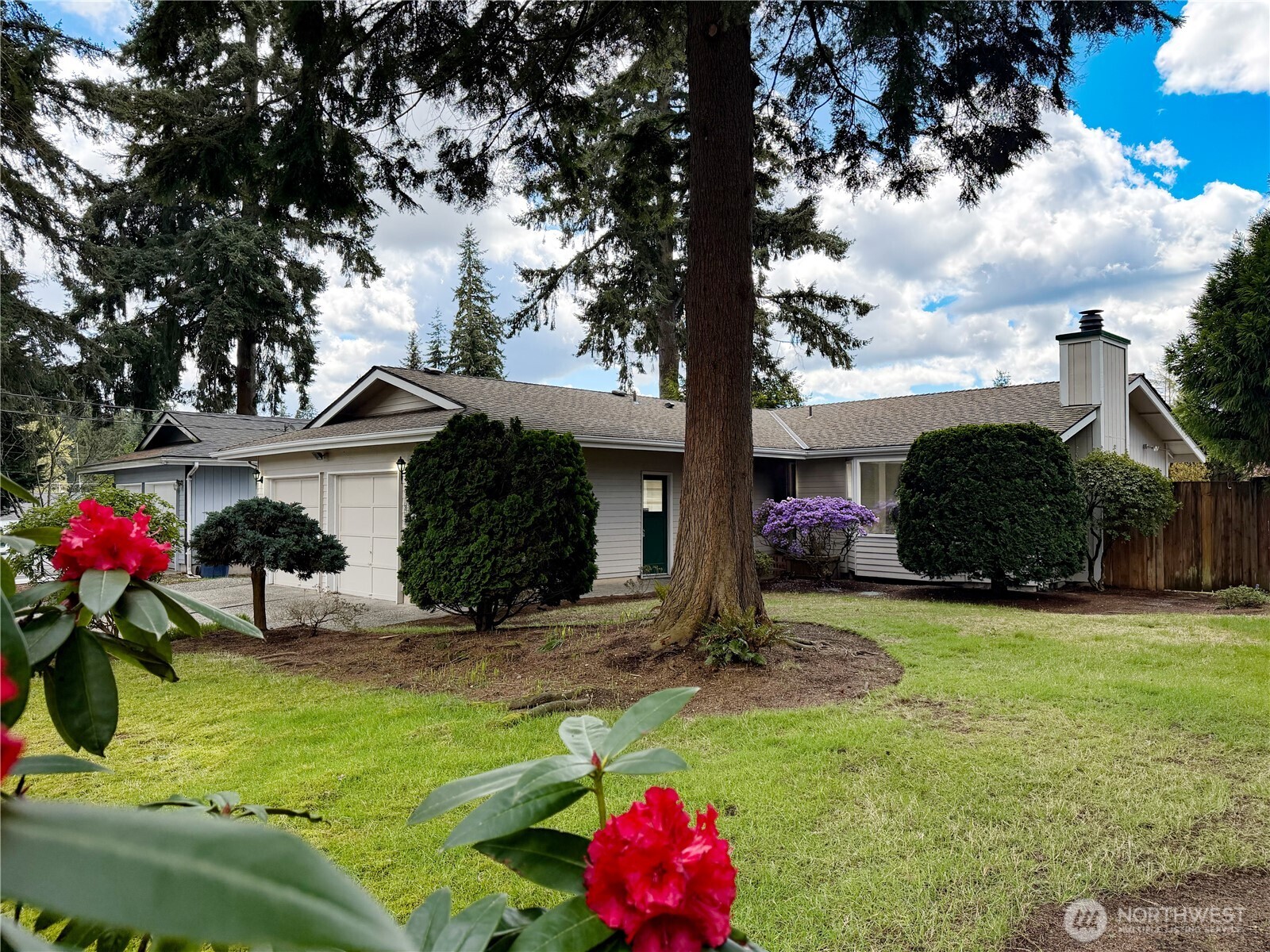 Everett, Washington, 98208, United States, 3 Bedrooms Bedrooms, ,1 BathroomBathrooms,Residential,For Sale,2036475