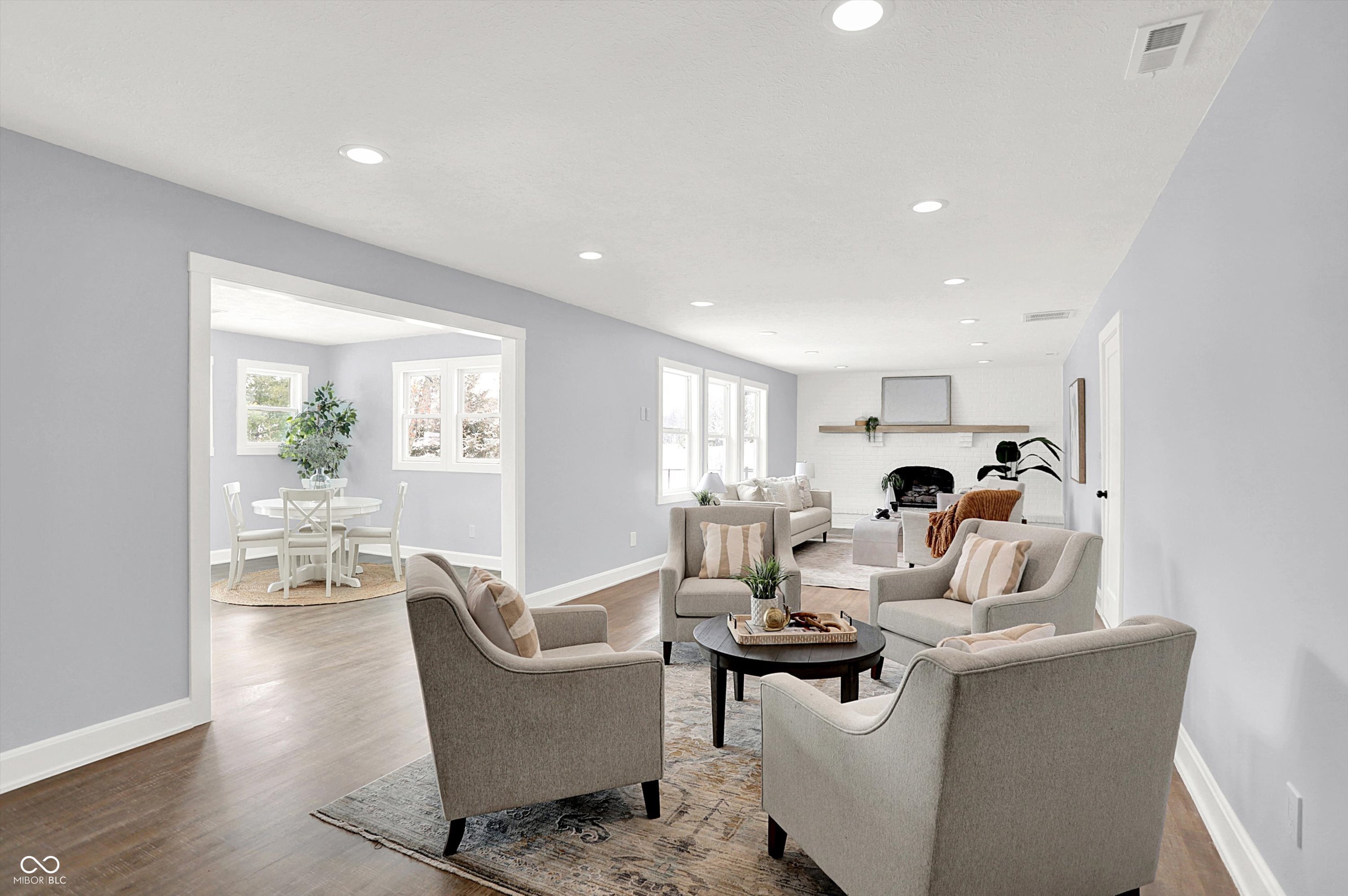 Zionsville, Indiana, 46077, United States, 3 Bedrooms Bedrooms, ,2 BathroomsBathrooms,Residential,For Sale,2001514