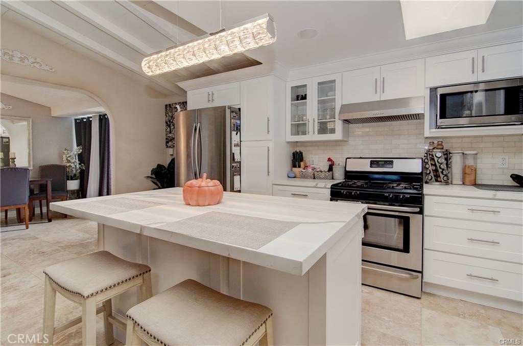 Anaheim, California, 92801, United States, 4 Bedrooms Bedrooms, ,2 BathroomsBathrooms,Residential,For Sale,1987954