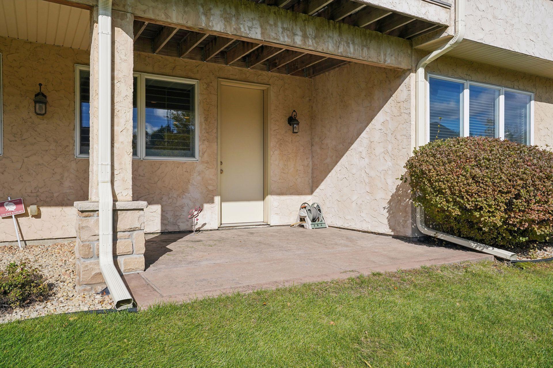 Lilydale, Minnesota, 55118, United States, 3 Bedrooms Bedrooms, ,3 BathroomsBathrooms,Residential,For Sale,1989452