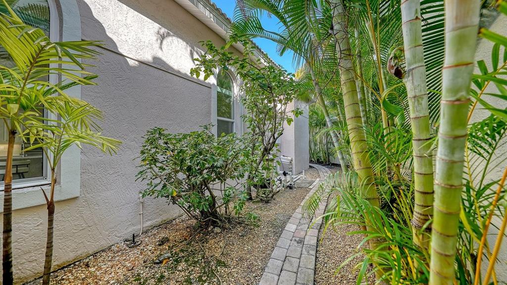 Sarasota, Florida, 34238, United States, 2 Bedrooms Bedrooms, ,2 BathroomsBathrooms,Residential,For Sale,1989499